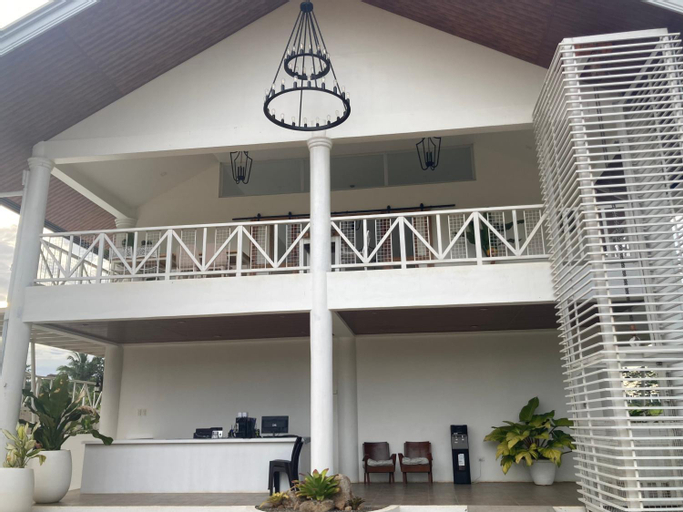 Exterior & Views 14