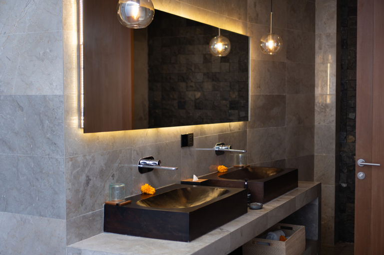 Bathroom 17
