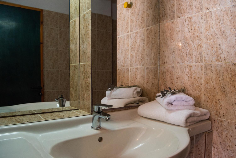 Bathroom, Villa Flisvos, Ionian Islands