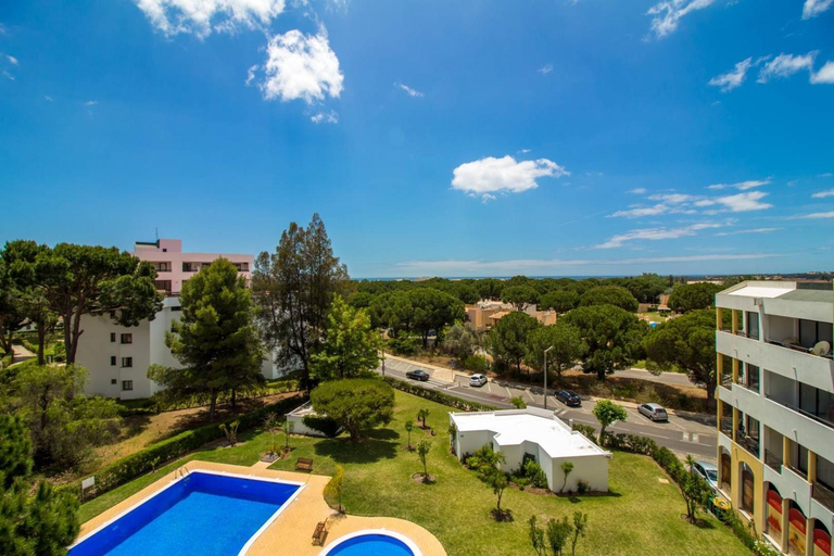Others 4, Modern Apartment With Sunny Balcony & Sea View, Loulé