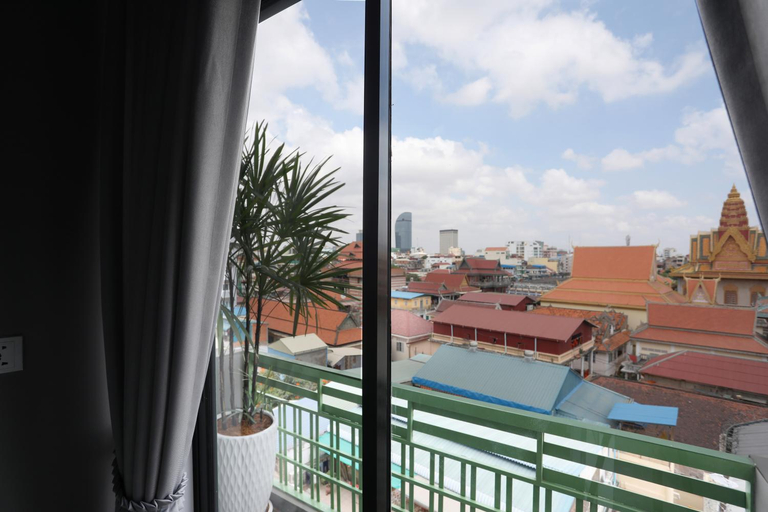 Others 5, Diamond Palace II, Phnom Penh