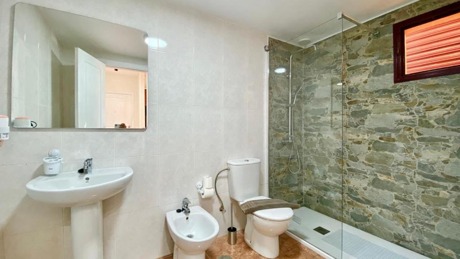 Bathroom 2, Bahia Sol Dream -Caleta de Fuste-, Las Palmas