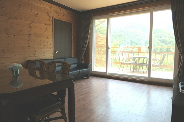 Others 5, Gapyeong Ongdalsam Pension, Gapyeong
