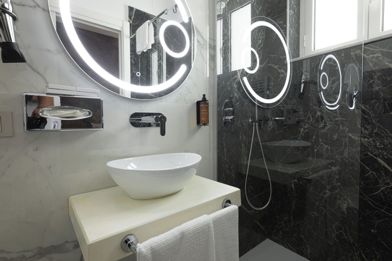Bathroom 4