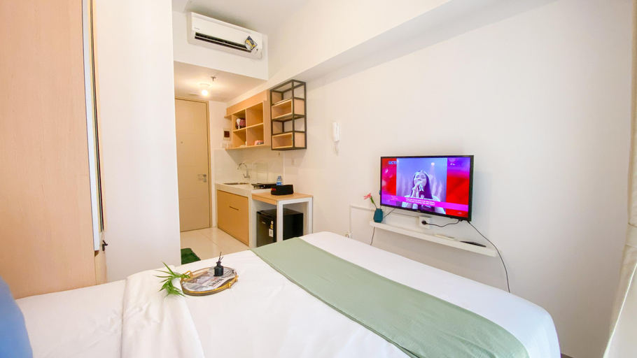 Bedroom 4, Good Cozy Living Studio Apartment at Tokyo Riverside PIK 2 By Travelio, Tangerang