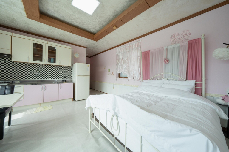Bedroom 3, Yangpyeong Sky&lake pet Friendly Pension, Yangpyeong