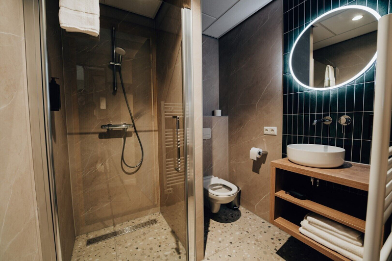 Bathroom, Hotel het Witte Veen, Midden-Drenthe