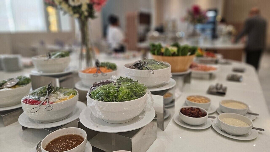Food & Drinks 8