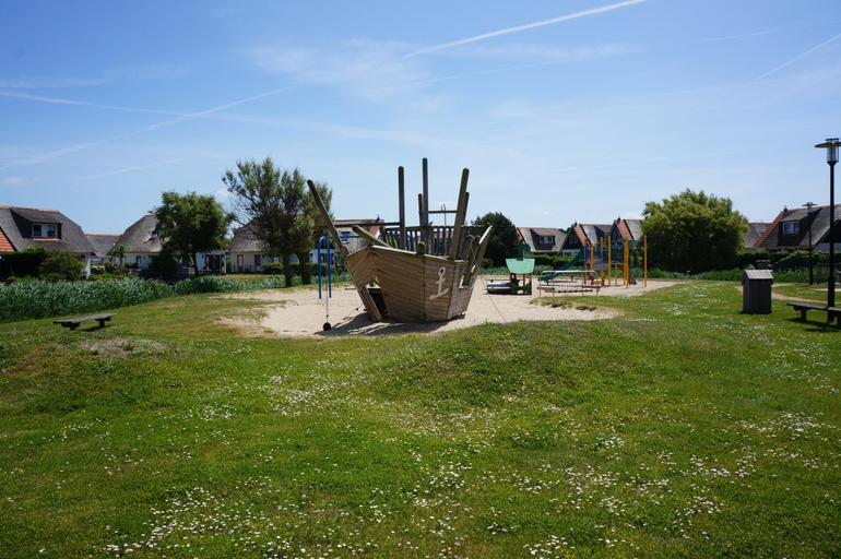 Others 4, Buitenplaats 87, Zijpe