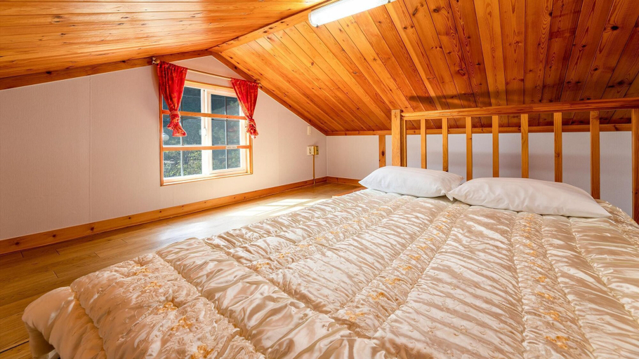 Bedroom 3, Gapyeong Rainbow Pension, Gapyeong