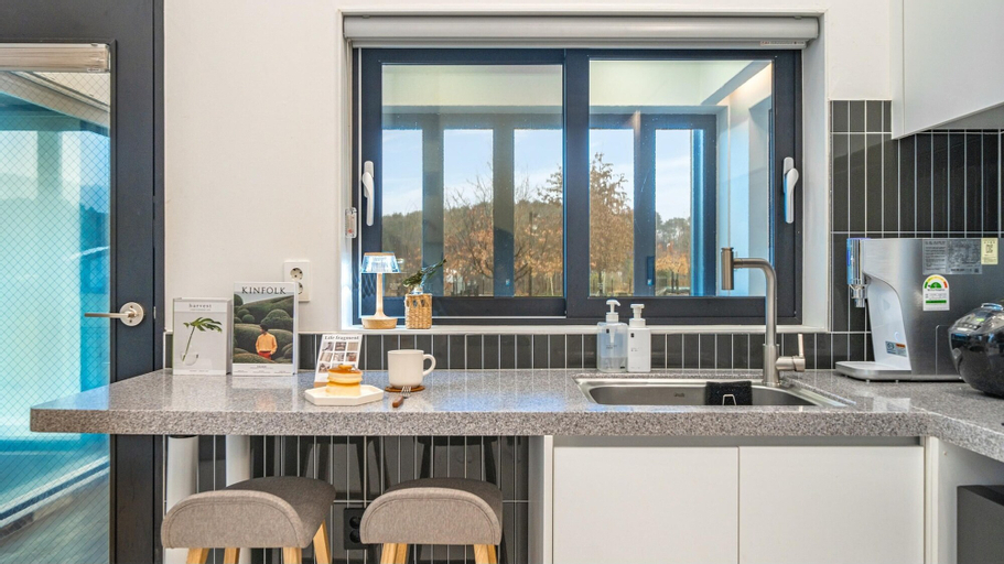 Dining Room 21
