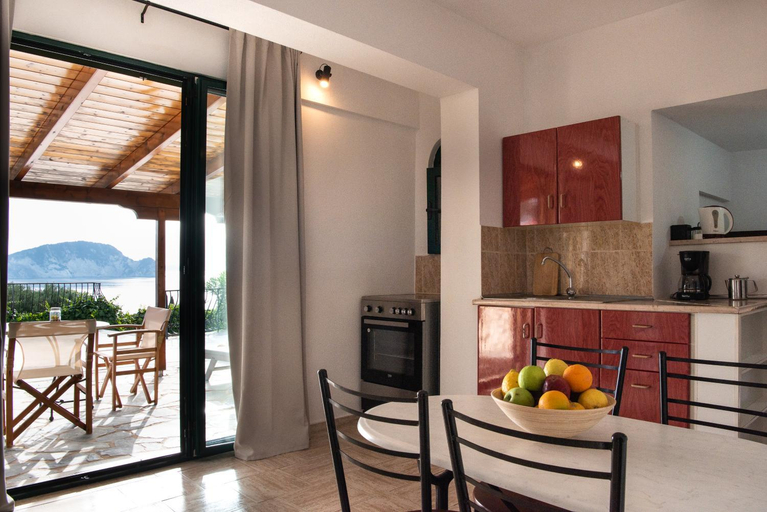 Others 4, Villa Flisvos, Ionian Islands