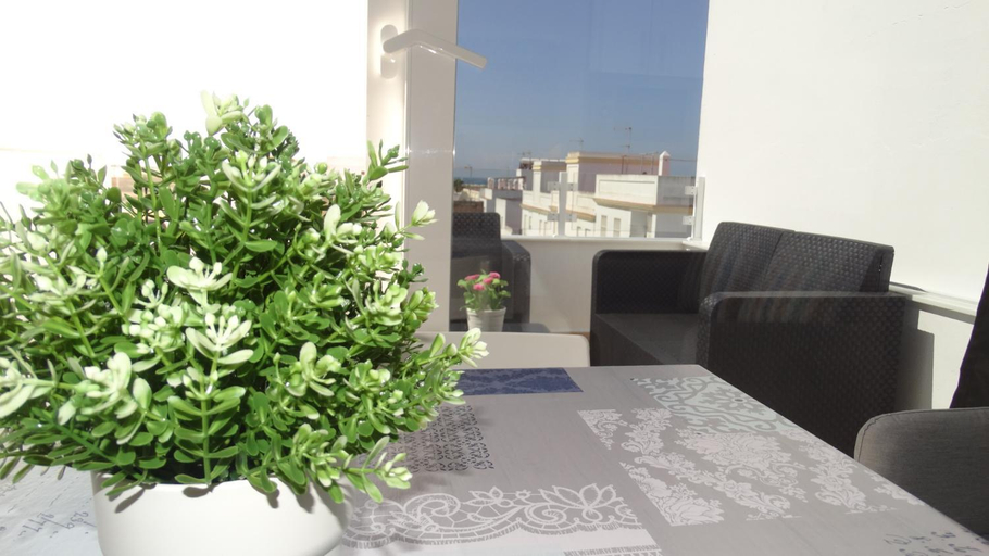 Others 2, apartamento rio salado, Cádiz