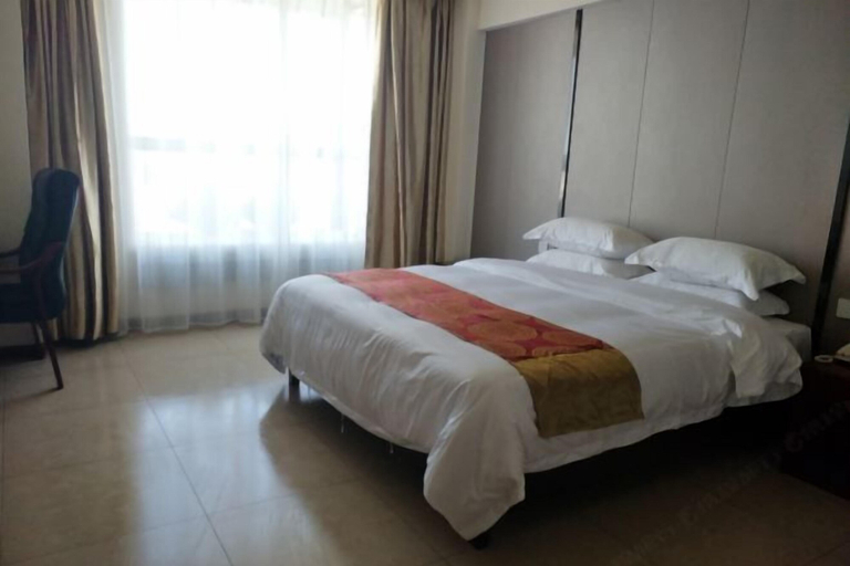Bedroom 3, Dongfang Tanggula Hotel (High-speed Railway Station), Hainan