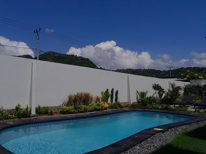 Swimming Pool 9
