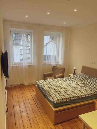 Bedroom 3, Das Haus am Bach - Schone große moderne Wohnung mit Terrasse, Alzey-Worms