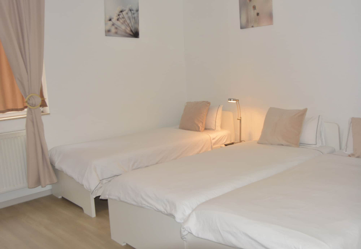 Bedroom 22