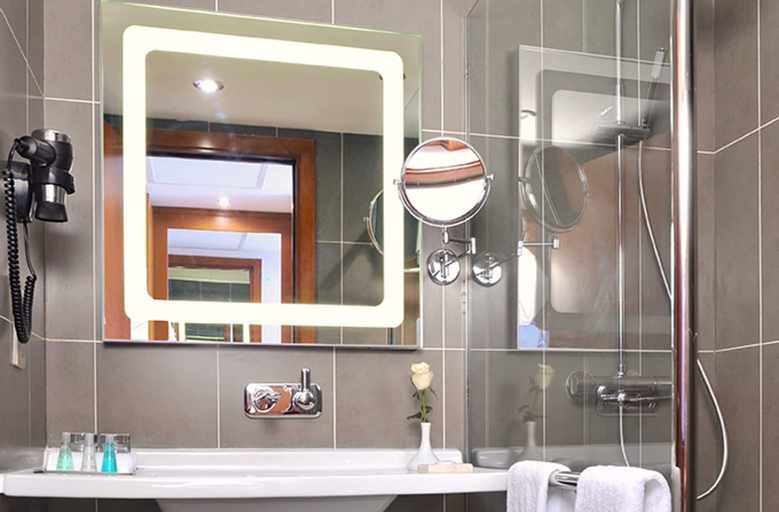 Bathroom 4