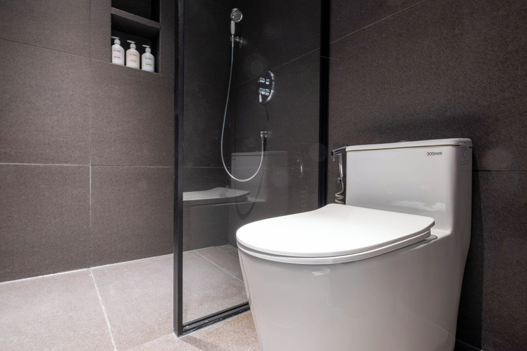 Bathroom 5, VIENTO RedHouse Melaka by Rest Collection, Malacca City
