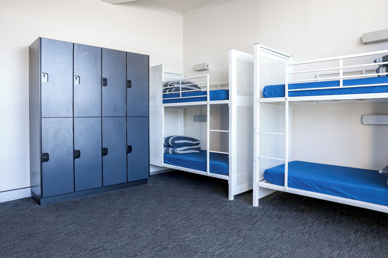 Bedroom 28