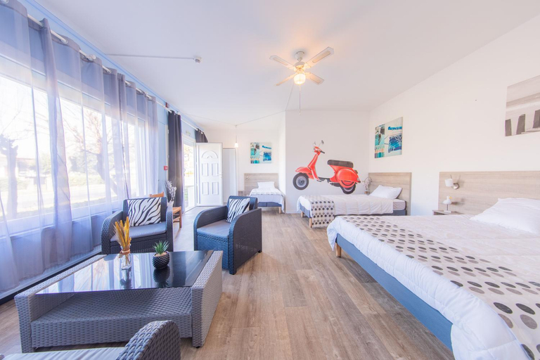 Bedroom 3, Land Azur, Landes