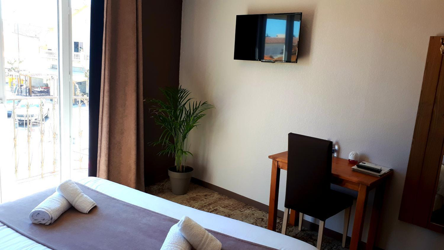 Bedroom 3, Hotel Restaurant L'Escale, Hérault