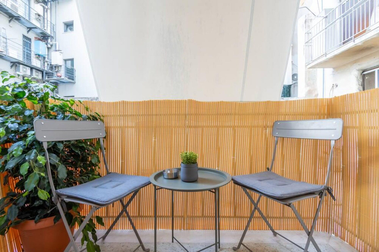 Room 2, Roubnb Acropolis Museum 1BD Apt, Attica
