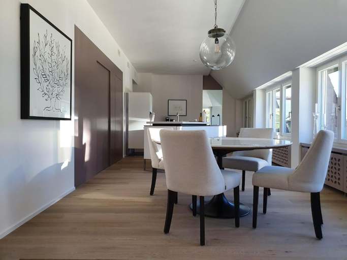 Dining Room 17