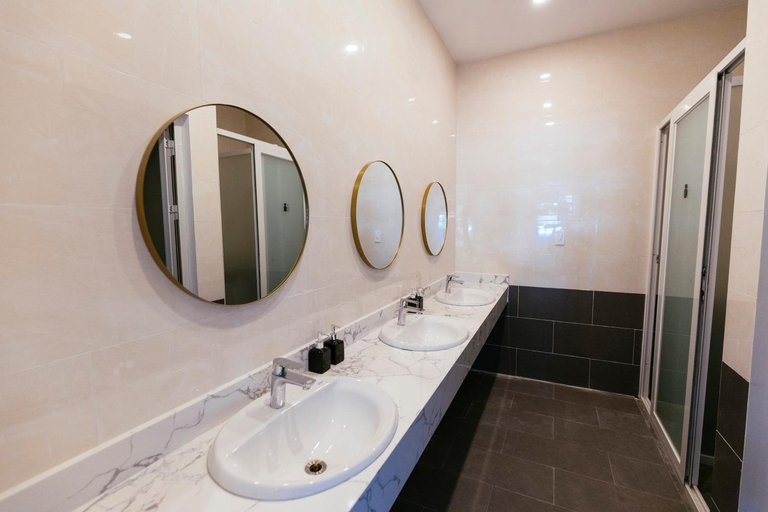 Bathroom 5, Minh Chi Hotel, Đà Lạt