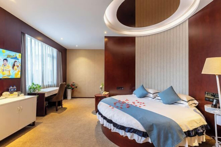 Bedroom 8