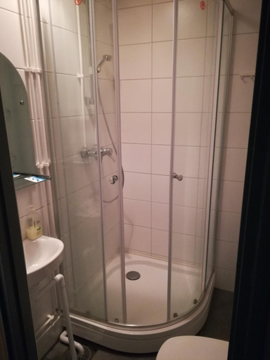 Bathroom 4, Hotelli Koskenniska, Tavastia Proper