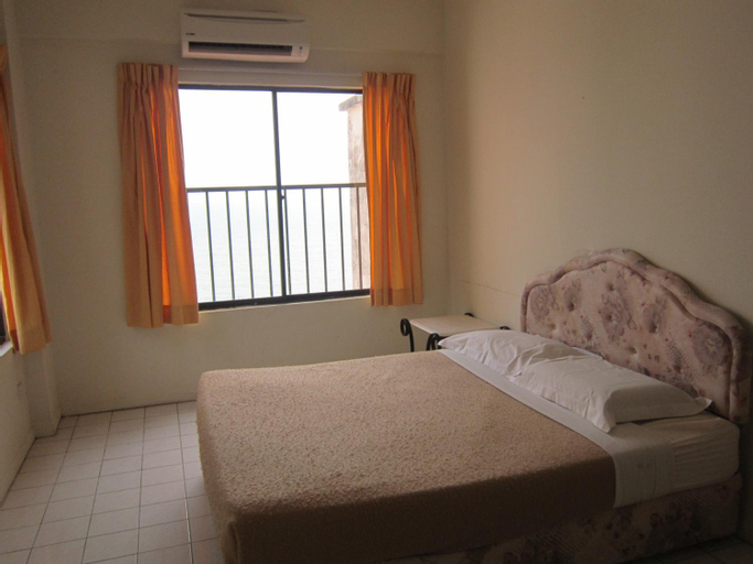 Bedroom 13