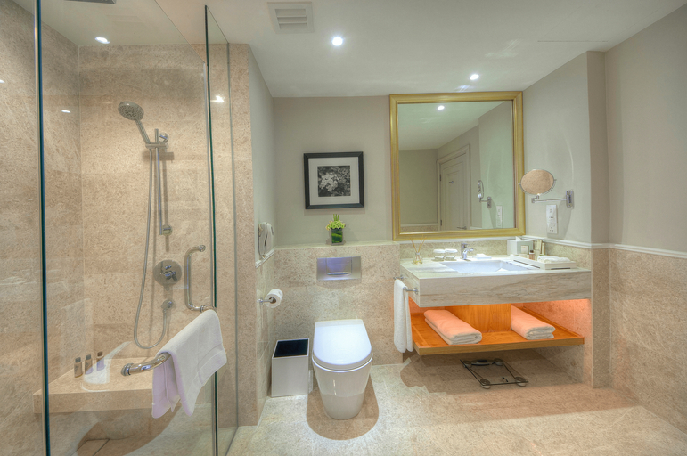 Bathroom 19