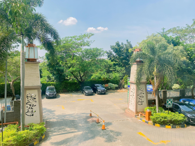 Exterior & Views 2, Comfort Living 1Br At Belmont Residence Puri Apartment, West Jakarta