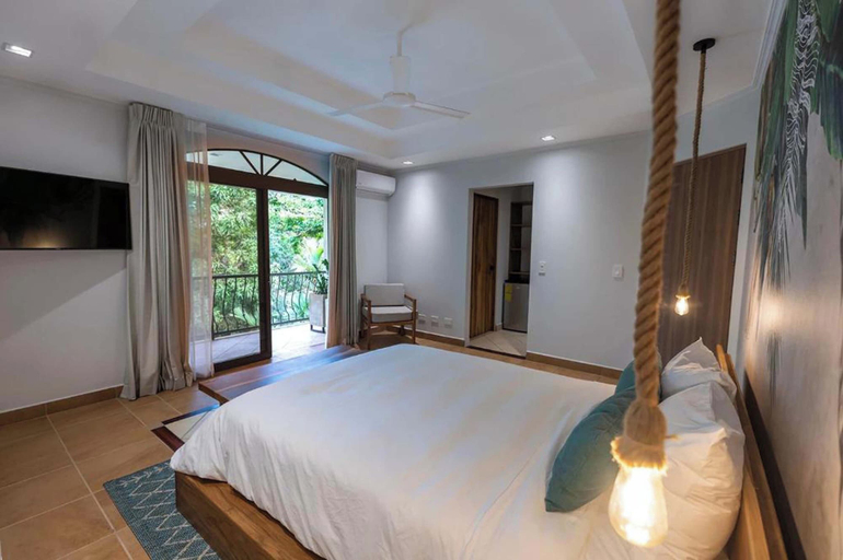 Bedroom 4, Marala Hotel, Parrita