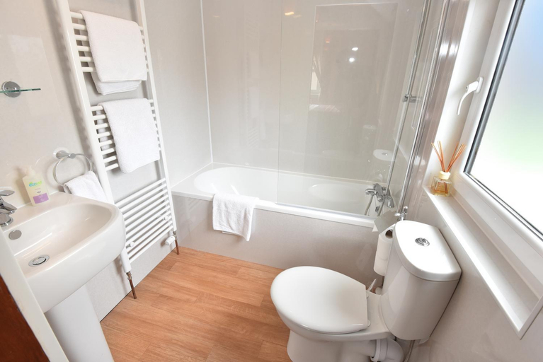 Bathroom, Acer Glen B&B, Highland