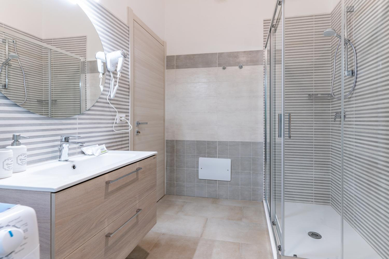 Bathroom 3, Doctor Guest House, Ogliastra