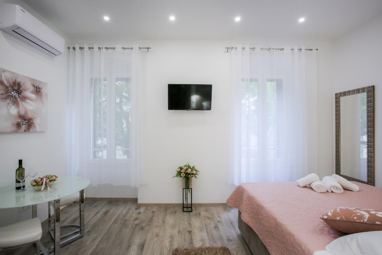 Others 4, D&D Suites in Split Centre, Split