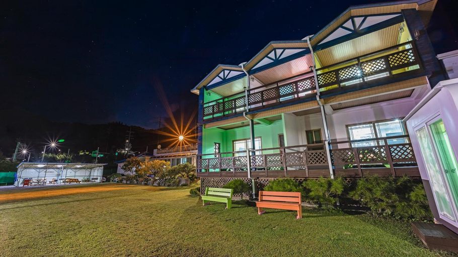 Exterior & Views 2, Yeongwol Gangeulpumeunsoo Pension, Yeongwol
