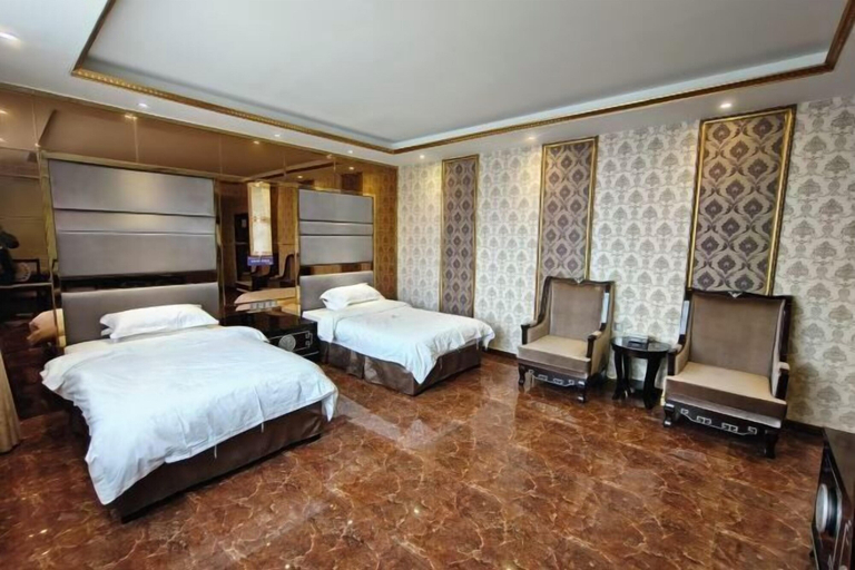 Bedroom 3, Ximucuo Hotel, Golog Tibetan