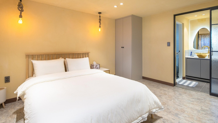Bedroom 3, Jeju Pyeongdae 41street Pension, Jeju