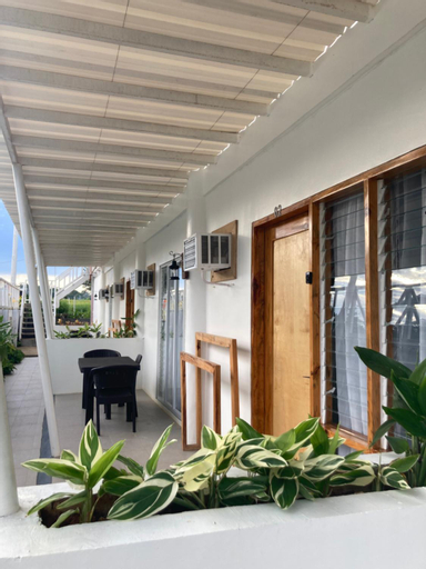Exterior & Views 15