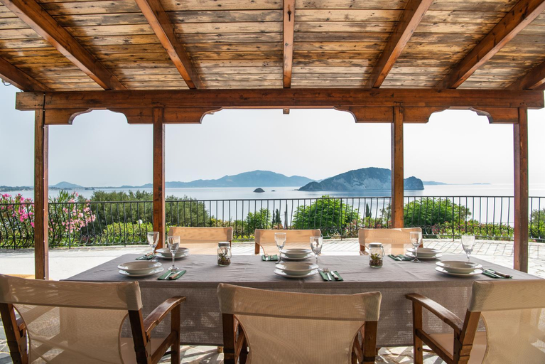 Others 5, Villa Flisvos, Ionian Islands