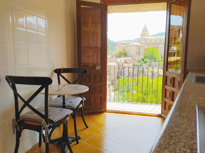 Others 5, Mirador de Palacios- centrico con vistas y parking cerca, Teruel