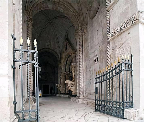 Others 4, Villa Stella, Okrug