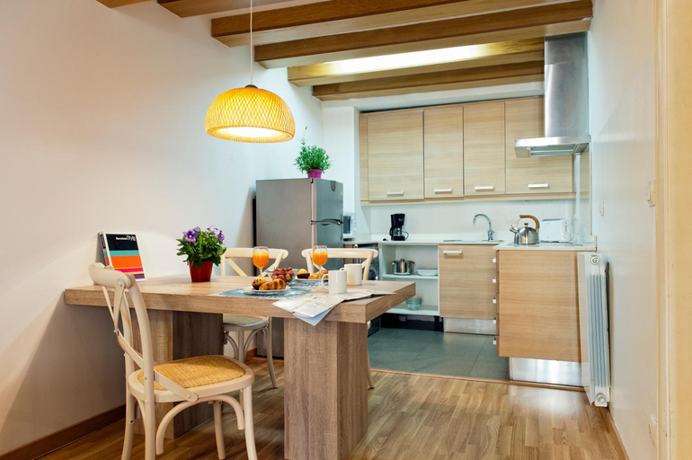 Others 5, MH Apartments Liceo, Barcelona