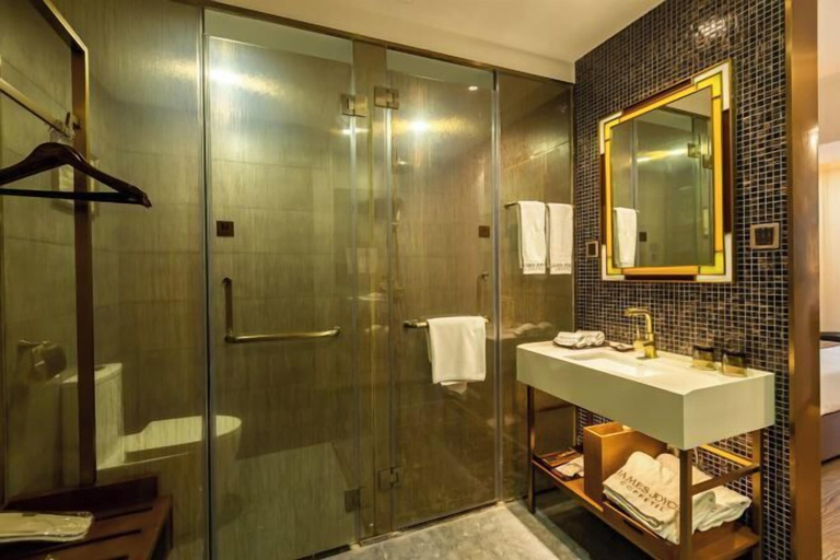 Bathroom 4, Zhehui Hotel, Zhongshan