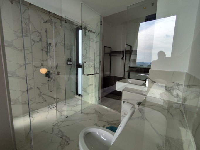 Bathroom 5, Lumi Tropicana, Petaling Jaya