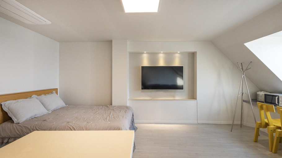 Bedroom 2, Boryeong Lehouse Pension, Boryeong