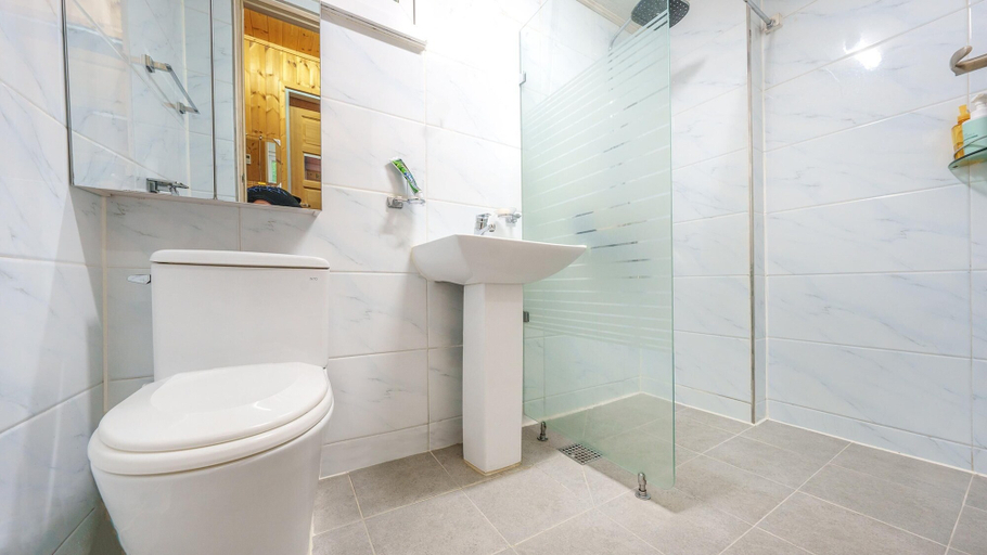 Bathroom 4, Gapyeong Myeonyeokgongbang Private Villa, Gapyeong